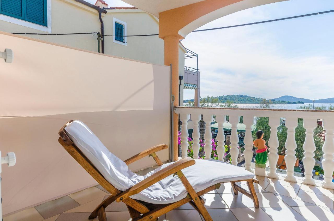 Apartments Ivanka On The Beach Vodice Exterior photo