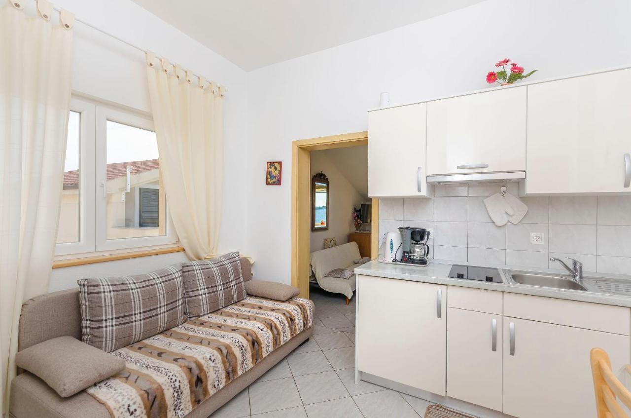 Apartments Ivanka On The Beach Vodice Exterior photo