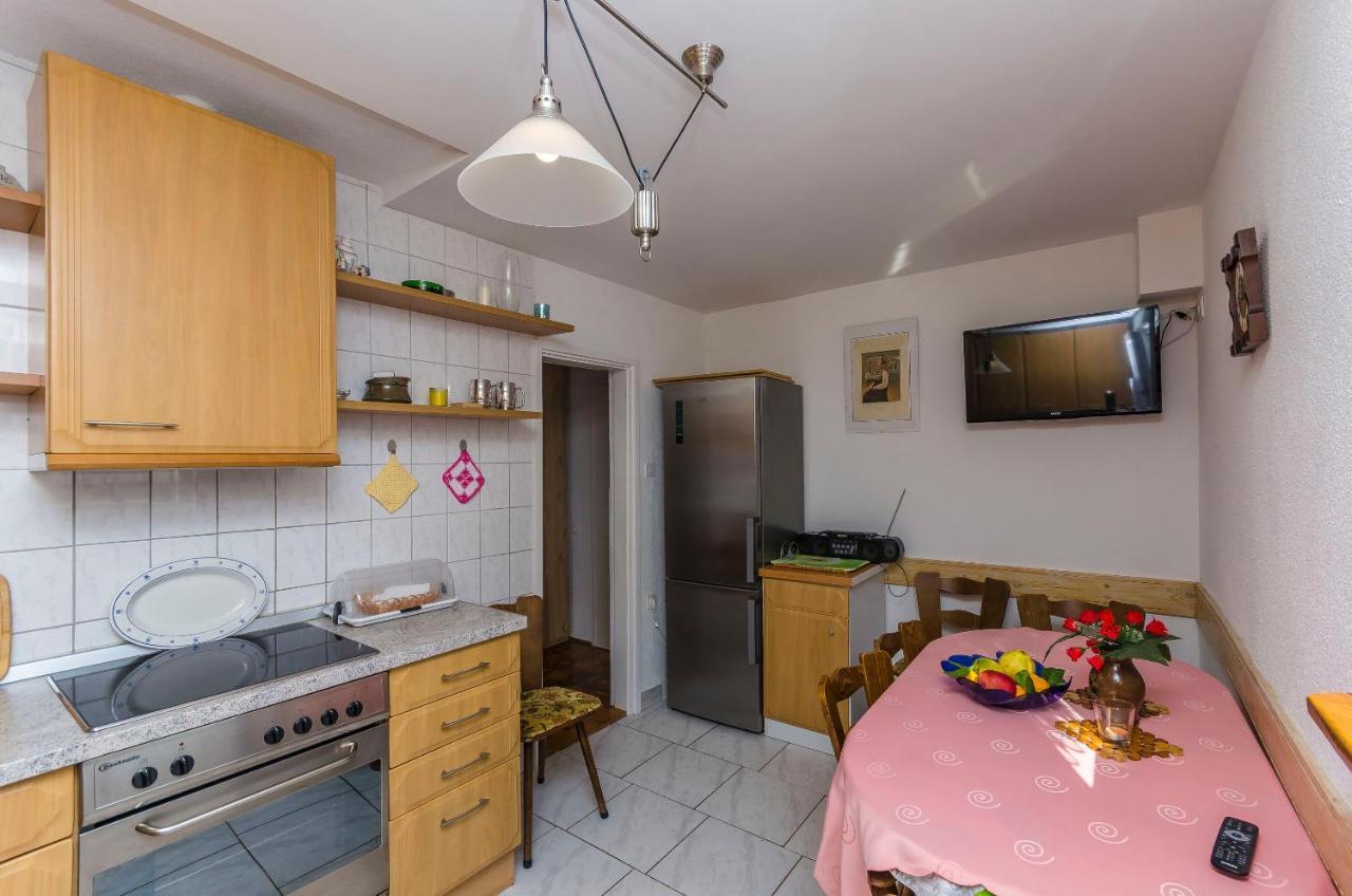 Apartments Ivanka On The Beach Vodice Exterior photo