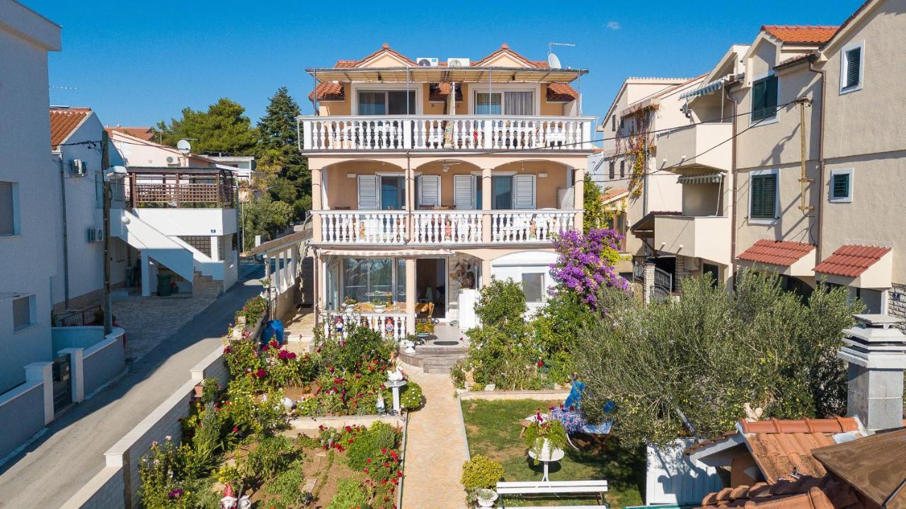Apartments Ivanka On The Beach Vodice Exterior photo